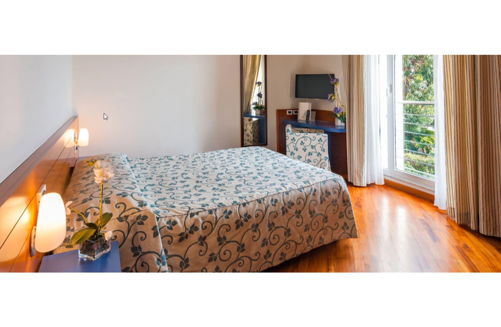 Hotel Le Roi Varazze Bagian luar foto