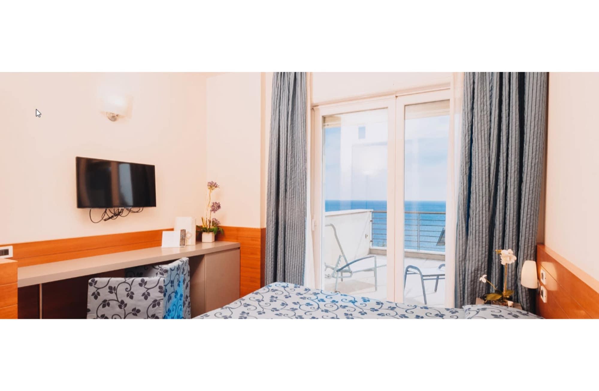 Hotel Le Roi Varazze Bagian luar foto