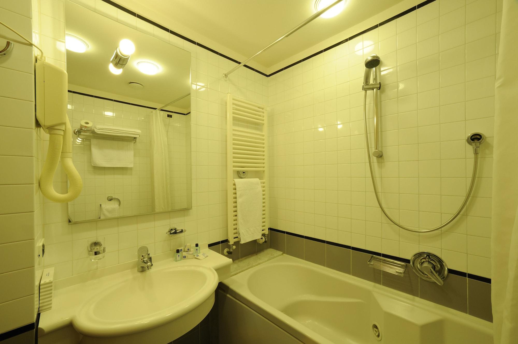 Hotel Le Roi Varazze Bagian luar foto