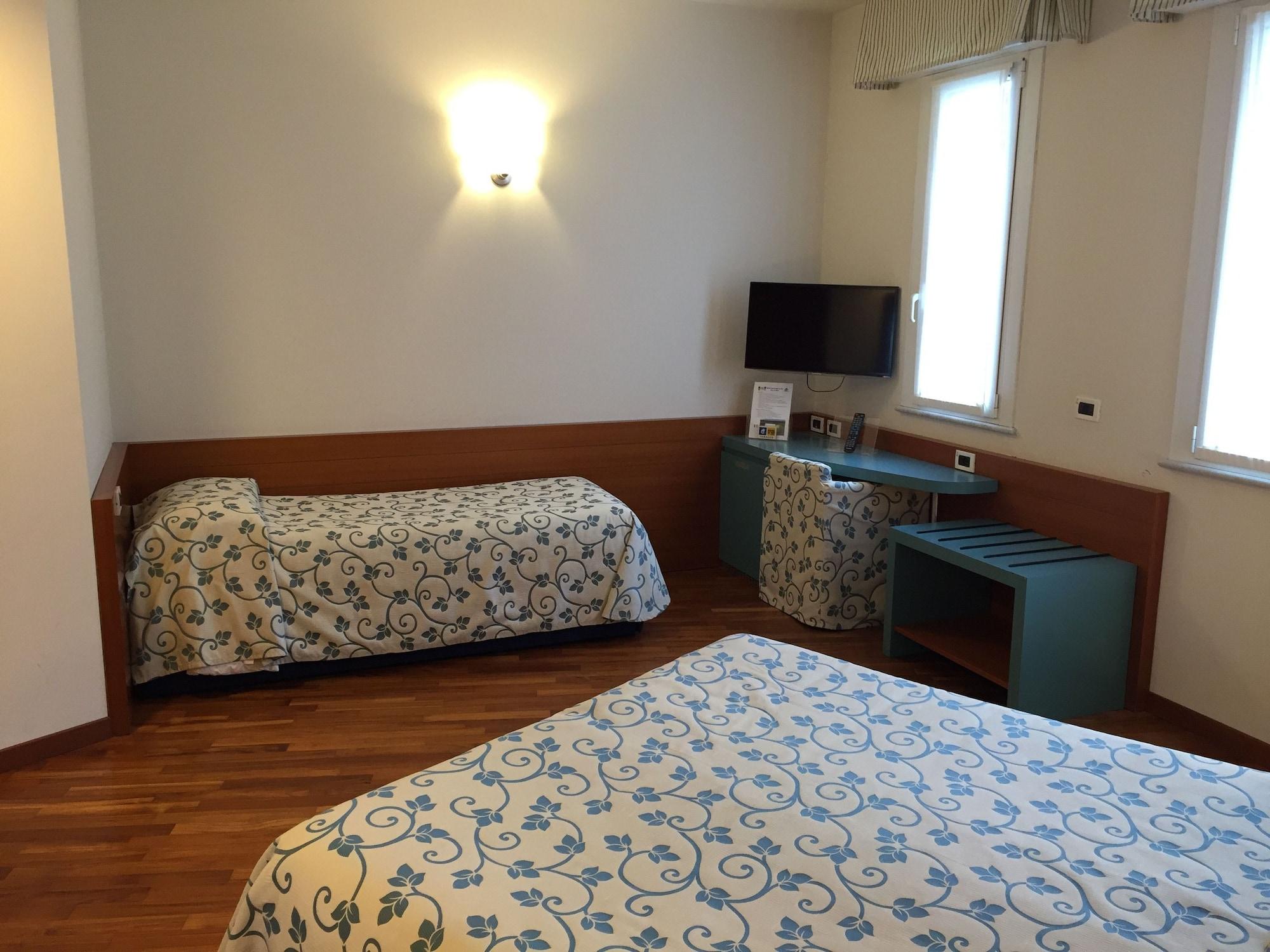 Hotel Le Roi Varazze Bagian luar foto