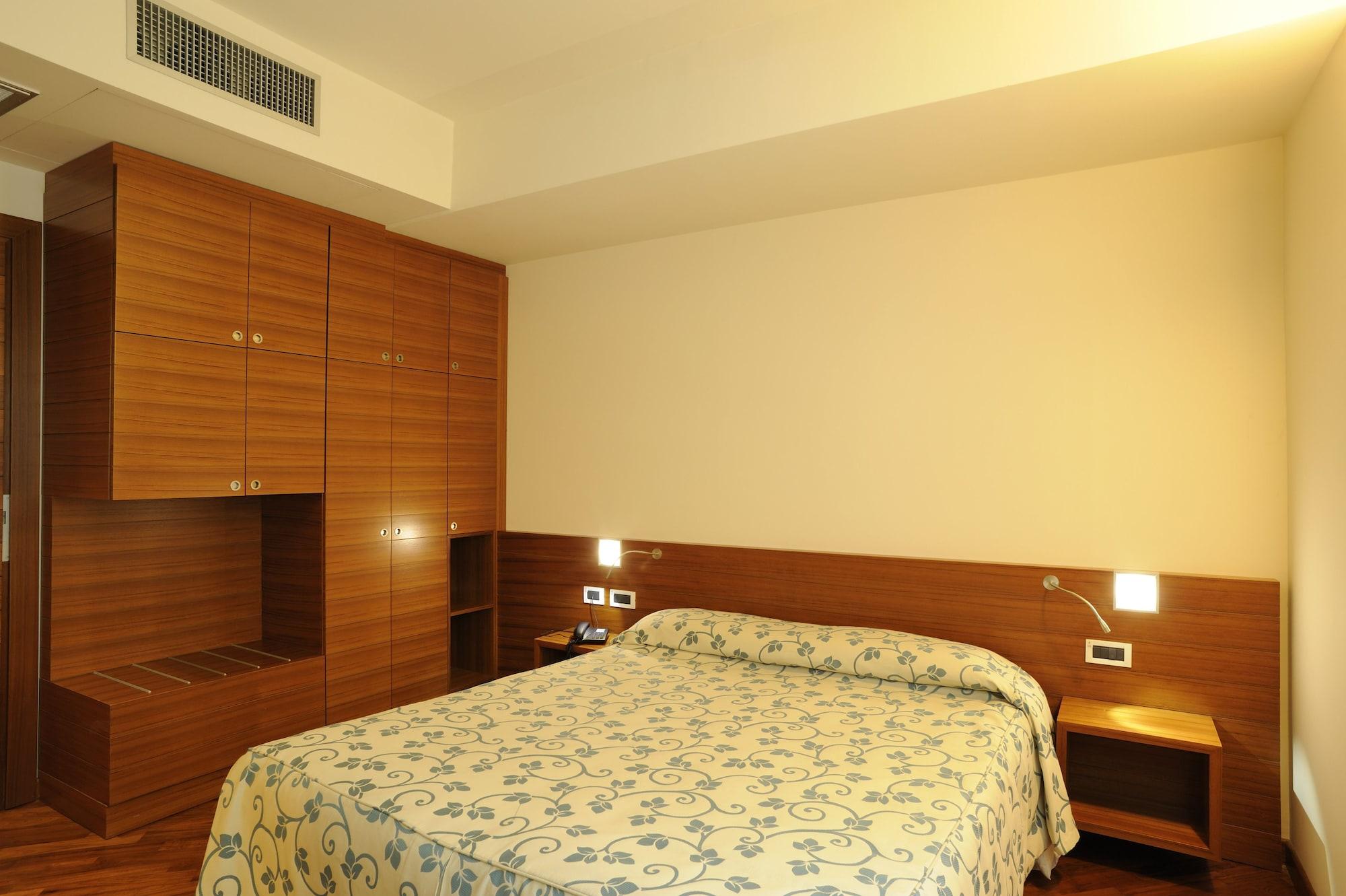 Hotel Le Roi Varazze Bagian luar foto