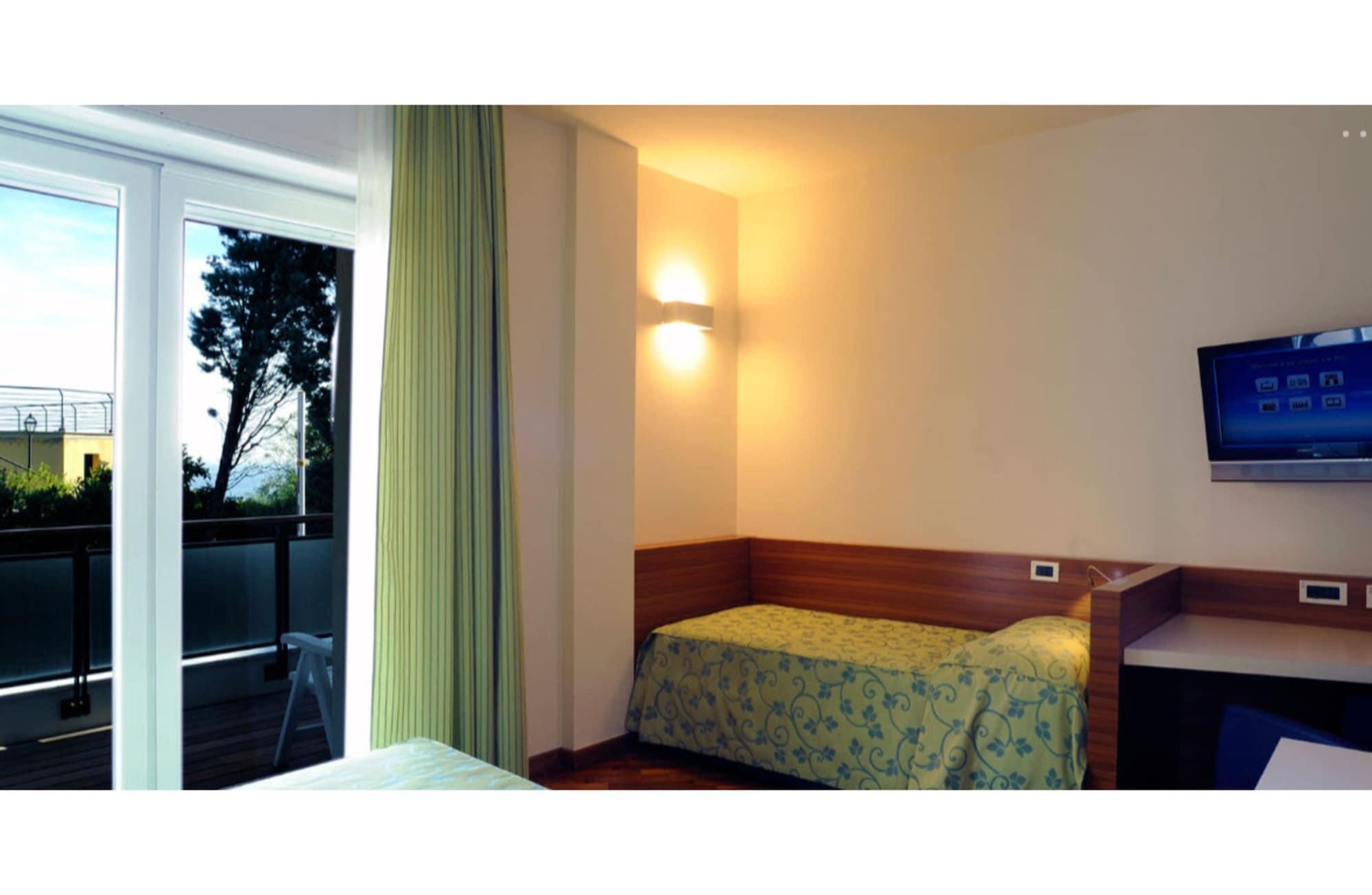 Hotel Le Roi Varazze Bagian luar foto