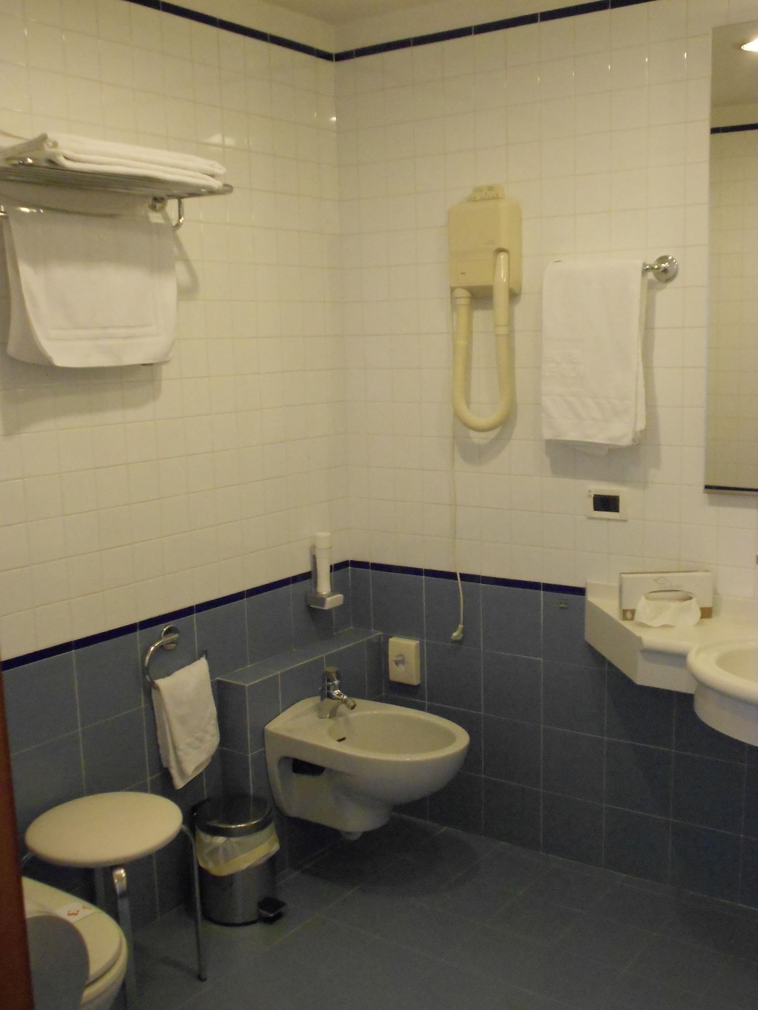 Hotel Le Roi Varazze Bagian luar foto