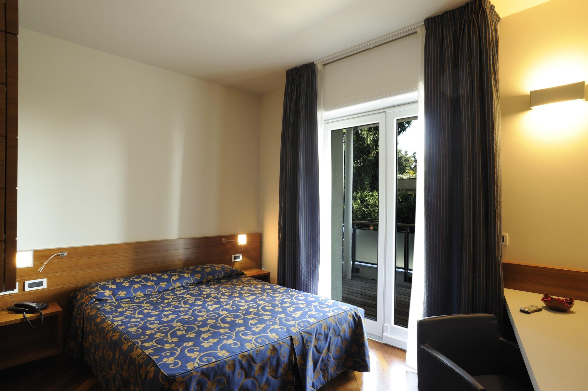 Hotel Le Roi Varazze Bagian luar foto