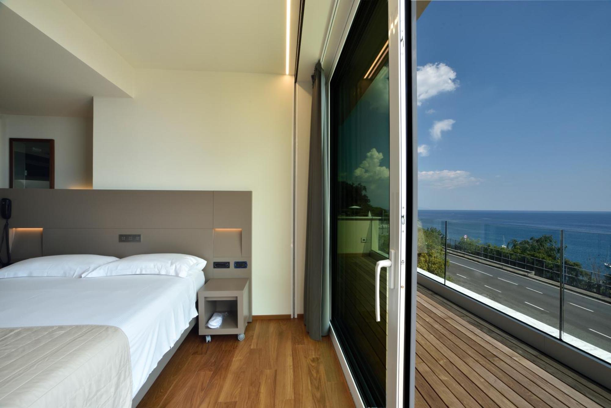 Hotel Le Roi Varazze Bagian luar foto