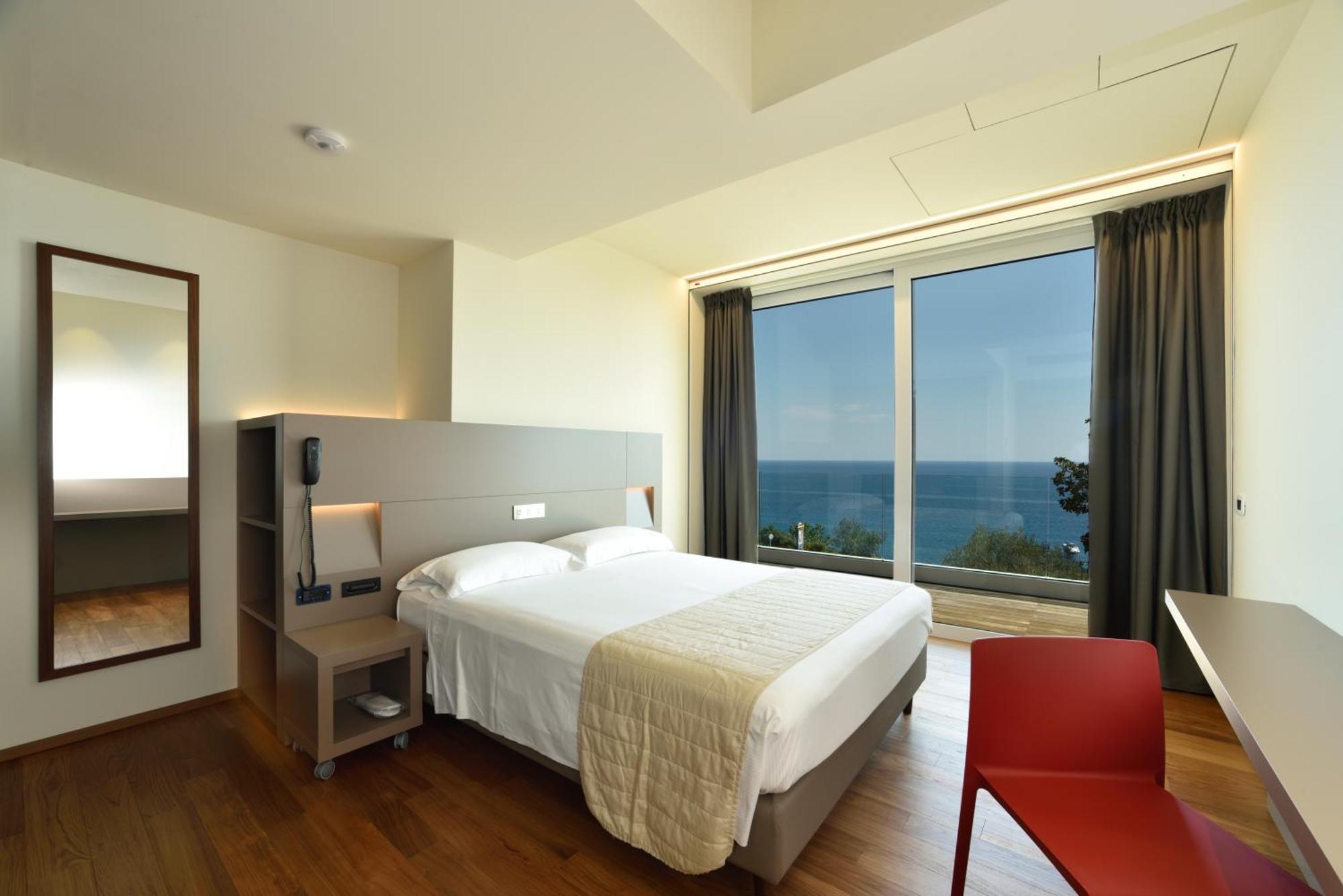 Hotel Le Roi Varazze Bagian luar foto
